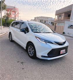 تويوتا سيينا